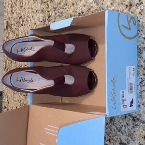 Like new Carla Life stride Soft system heels